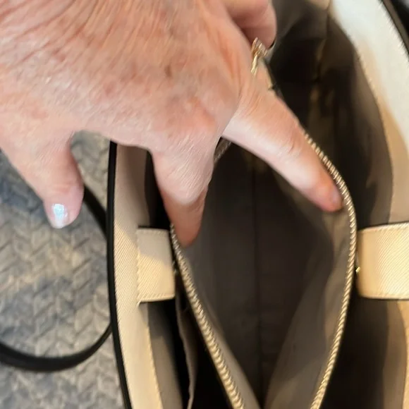 Kate spade medium crossbody - Picture 6 of 8